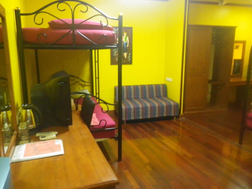 Central Guesthouse Chiang Mai Exterior photo